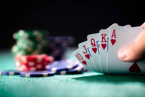 yuyu4d Featured Games dashboard showing slot and live-table tiles